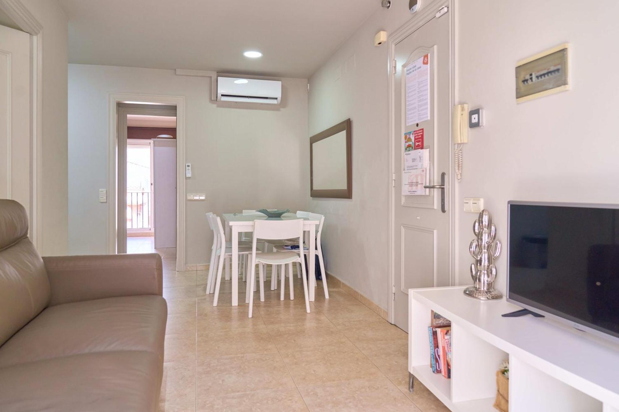Stay U-Nique Apartments Torre Damians Barcellona Esterno foto