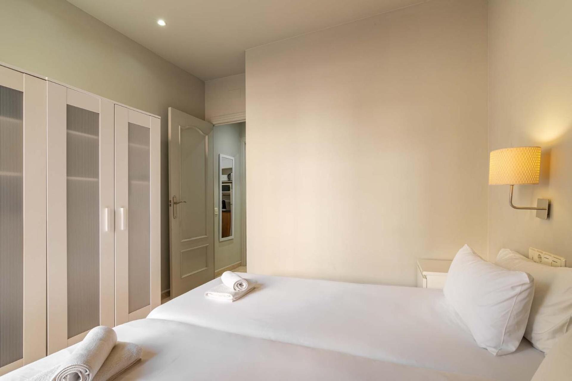 Stay U-Nique Apartments Torre Damians Barcellona Esterno foto